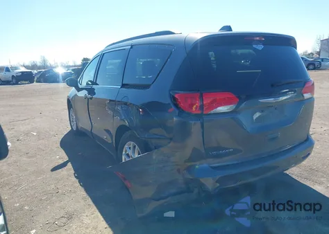 2020 Chrysler Voyager Lxi z USA, uszkodzony, nr VIN 2C4RC1DG9LR181752